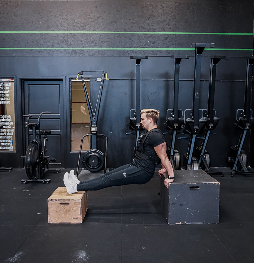 Weighted bench dips
Weighted bench dips